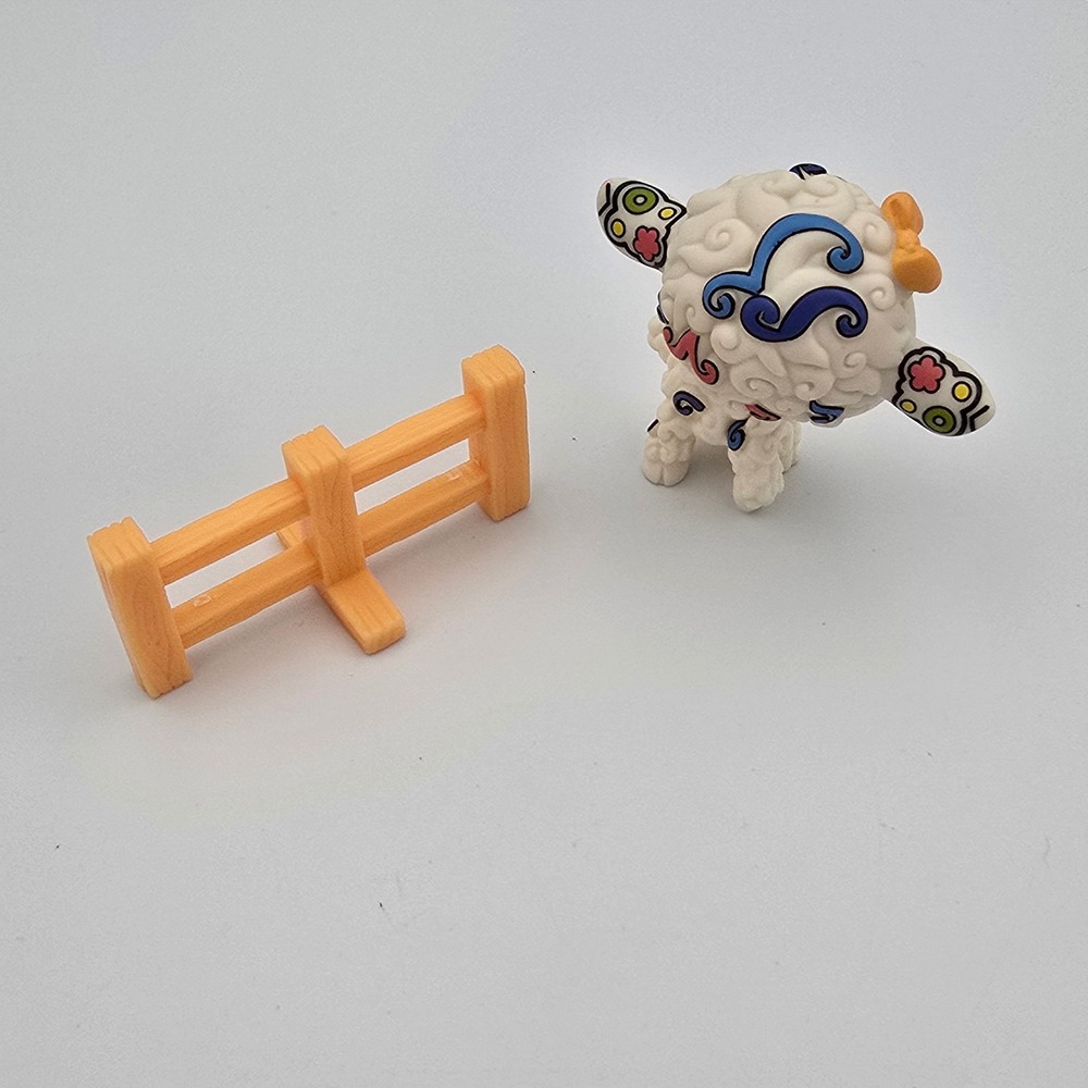 Hasbro Littlest Pet Shop 1068 Post Card Pet Lamb Sheep Orange Fence G2 LPS 2009 - Picture 2 of 7